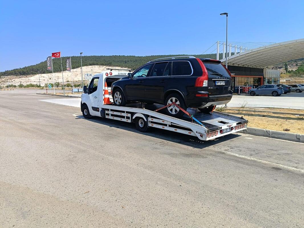 Bornova Çekici - BMW Taşıma Gece